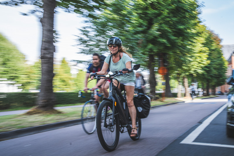 De 'dertiende maand' of eindejaarspremie krijg je steeds minder vaak als extra bedrag op je loonbriefje, maar wel in een andere vorm, zoals een elektrische fiets. 