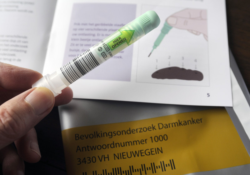 Een darmkankertest van het Nederlandse bevolkingsonderzoek ter illustratie. 