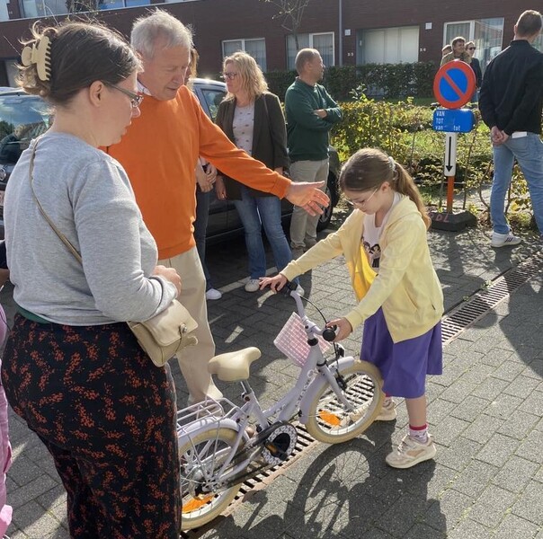 kinderfiets meisje Fietsbieb Denderleeuw