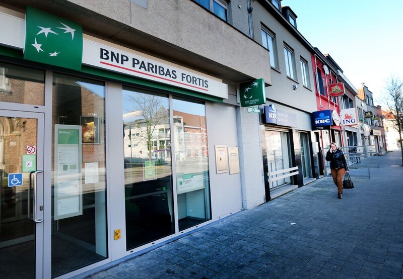 Drie grootbanken KBC Fortis en ING naast elkaar