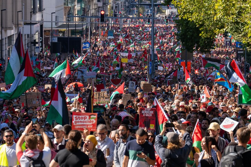Rode lijn betoging in Brussel op 7 september 2025 tegen genocide in Gaza