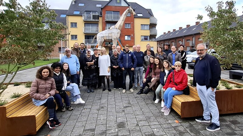 Groepsfoto slotevenement GIRAFF-project in Tielt