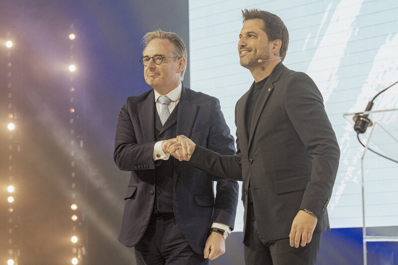 Familliedag in Walibi van de MR in bijzijn van Georges Louis Bouchez en Bart de Wever