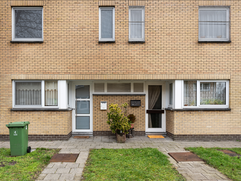 Vooraanzicht van twee huizen