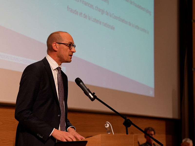 Portret van minister van Financiën Vincent Van Peteghem (cd&v)