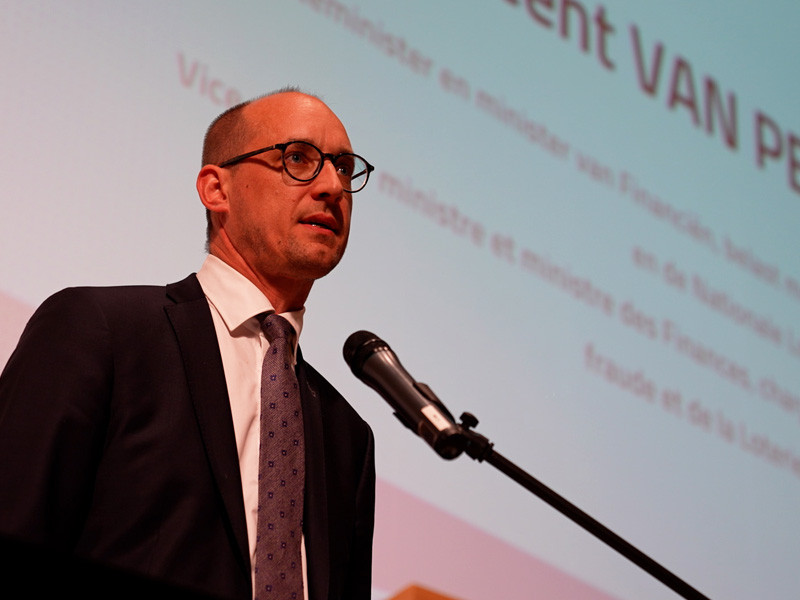 Portret van minister van Financiën Vincent Van Peteghem (cd&v)