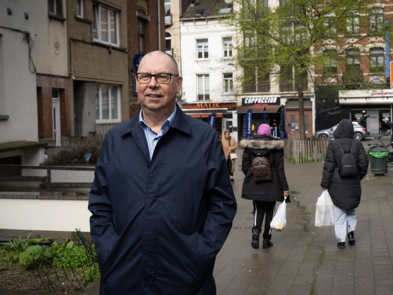 ACV-voorzitter Marc Leemans op straat in Schaarbeek