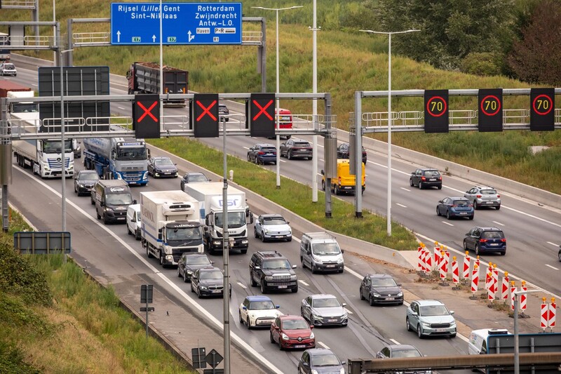 File aan Kennedytunnel Antwerpen Linkeroever