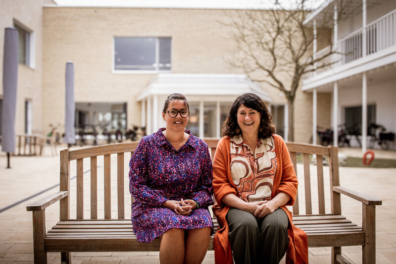 Connie Depotter en An Casteleyn op de inhuldiging van de nieuwbouw van het woonzorgcentrum 't Ponton