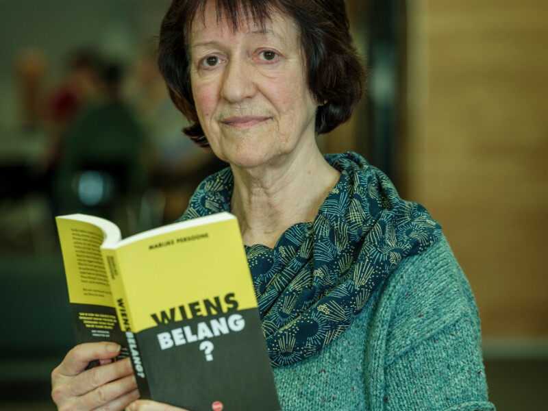 Marijke Persoone auteur met boek Wiens Belang