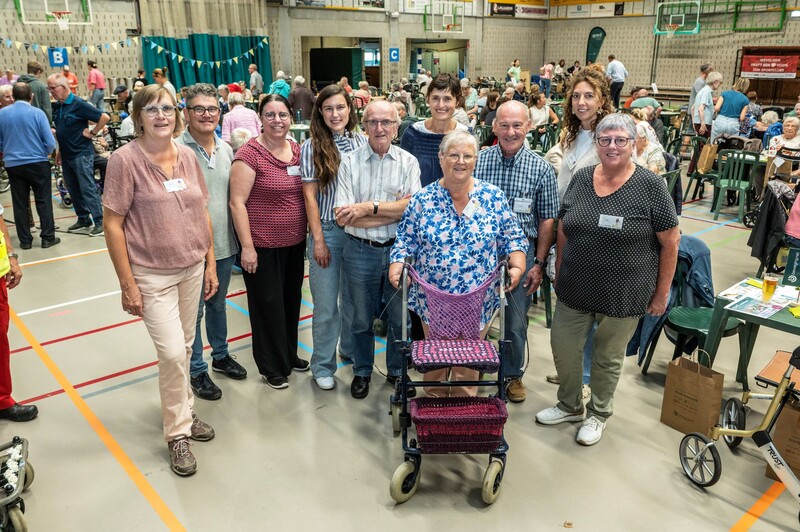 De organisatoren en vrijwilligers van beweging.net Wevelgem Gemeentelijk zijn tevreden met de succesvolle opkomst bij deze eerste editie van het rollatortreffen.