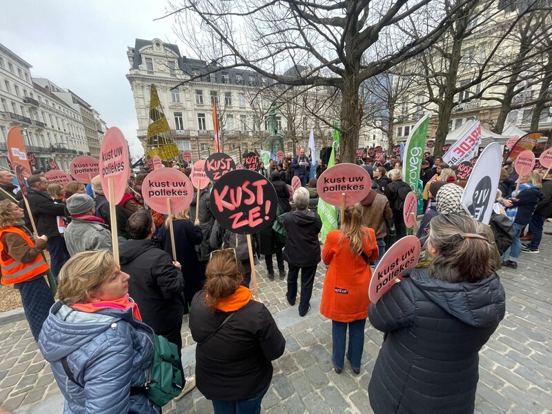 Betoging Kust Ze aan Vlaams Parlement in Brussel