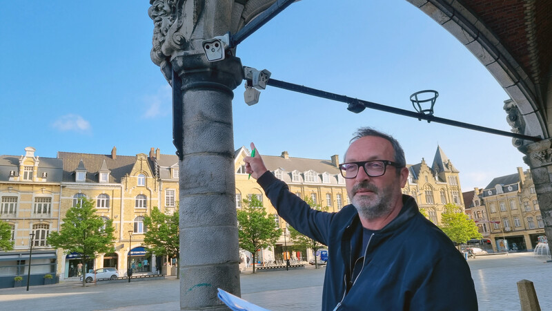 In Ieper spotte gemeenteraadsraadslid Stefaan Williams heel wat camera’s, wat hem inspireerde tot een interpellatie. // © Jeroen Pollet